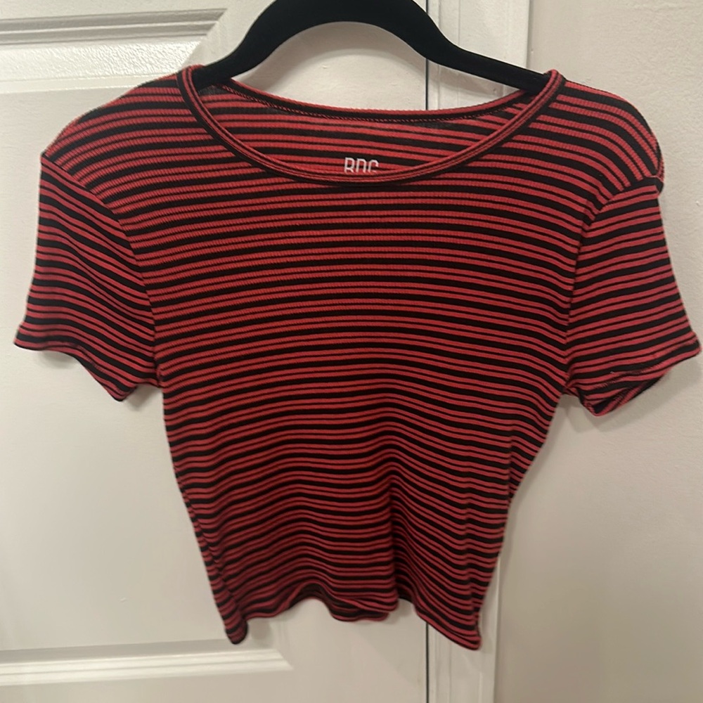 Urban Outfitters Red and Black Shortsleeve Baby Tee Size L